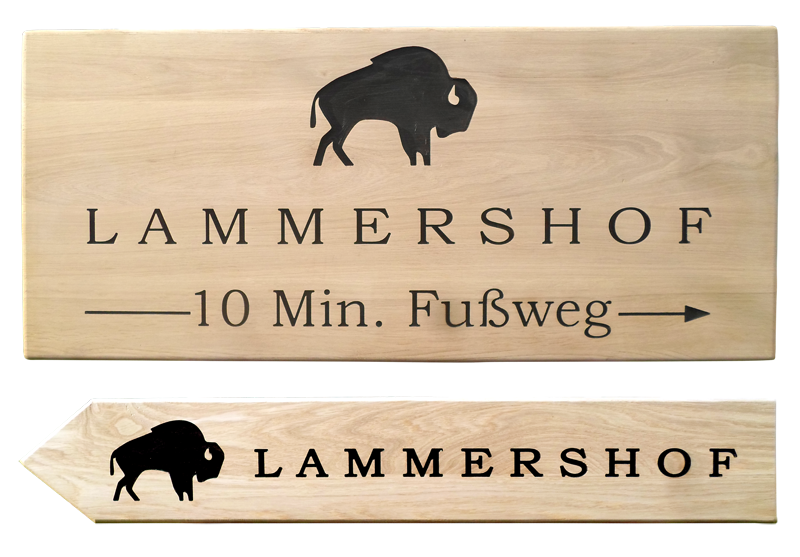Lammershof , Ausschilderung Eichenholz natur.