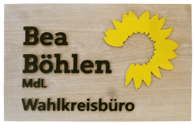 Holzschild für ein Wahlkreisbüro, Eichenholz 2-farbig koloriert.