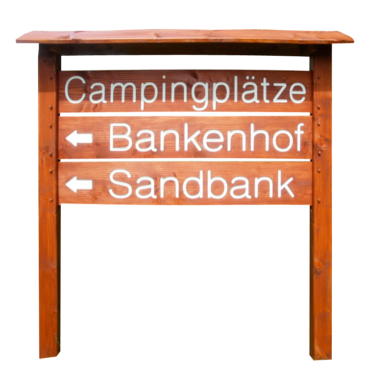 Überdachtes  Holzschilderkonstruktion aus Douglasienholz für einen Campingplatz.